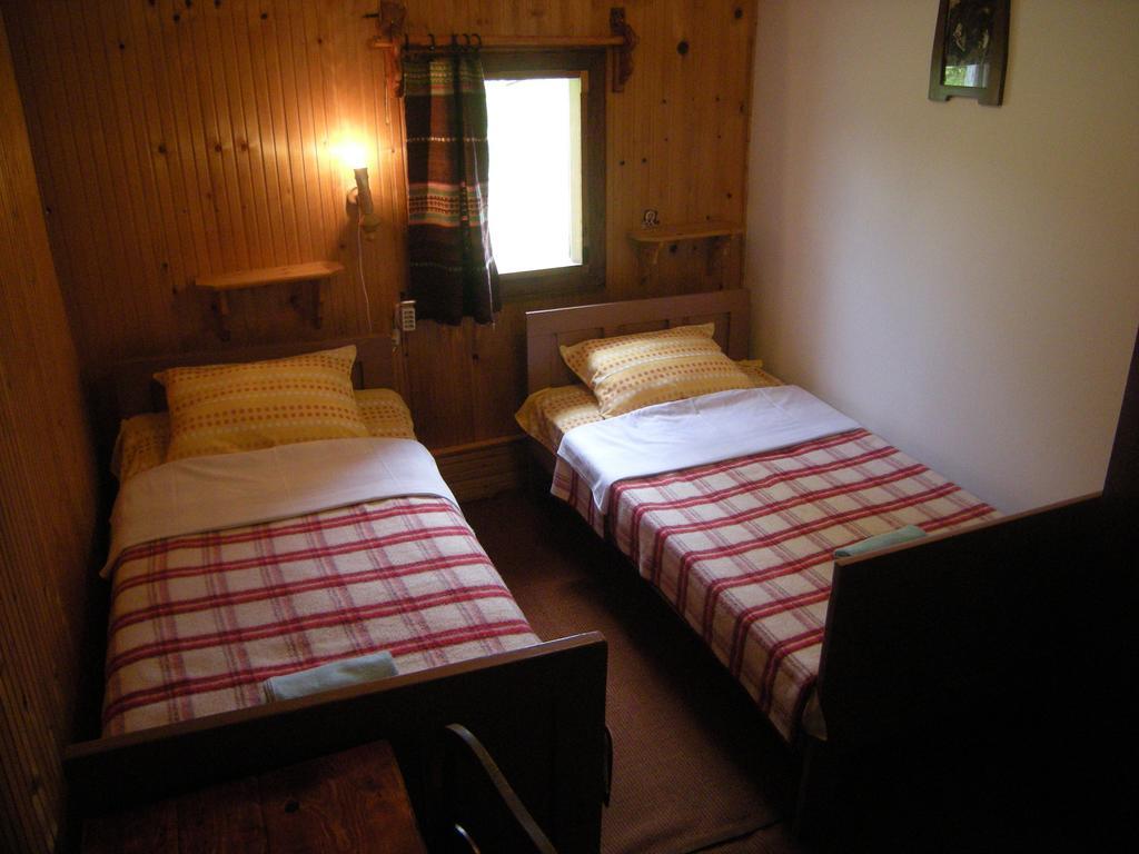 Apartment Cerova Kosa Μόκρα Γκόρα Δωμάτιο φωτογραφία
